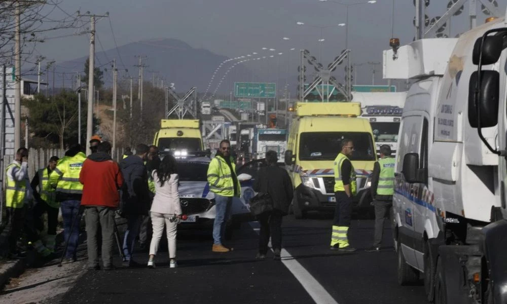 Τροχαίο δυστύχημα στην εθνική προς Ευζώνους: Λεωφορείο συγκρούστηκε με 2 οχήματα - 3 νεκροί